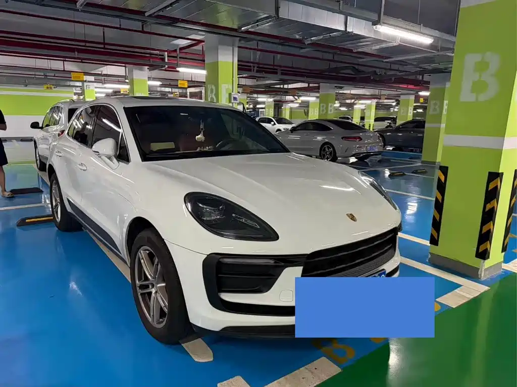 Porsche Macan — миниатюра 3