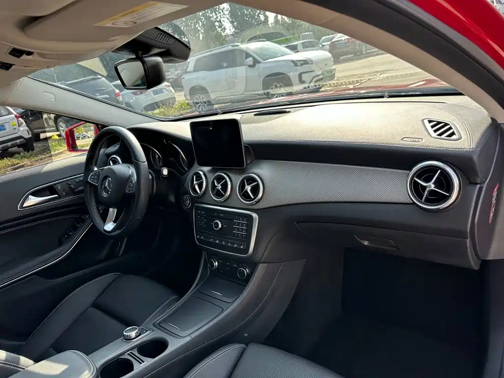 Mercedes-Benz GLA — миниатюра 16