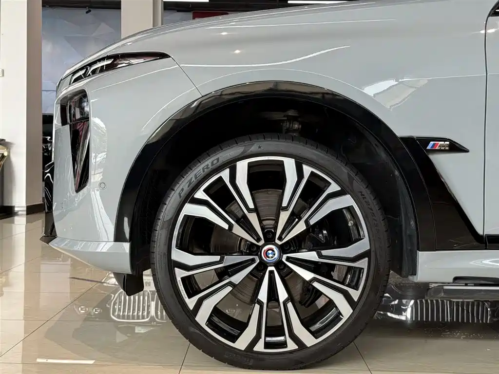 BMW X7 M60i 2023 xDrive M60i