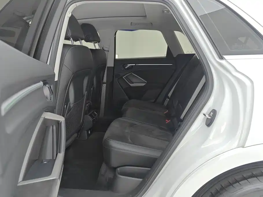 Audi Q3 — миниатюра 11