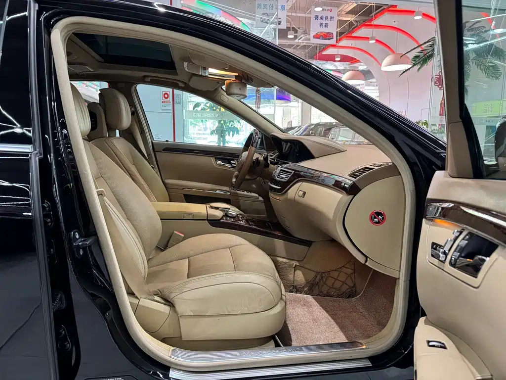 Mercedes-Benz S-Class — миниатюра 7