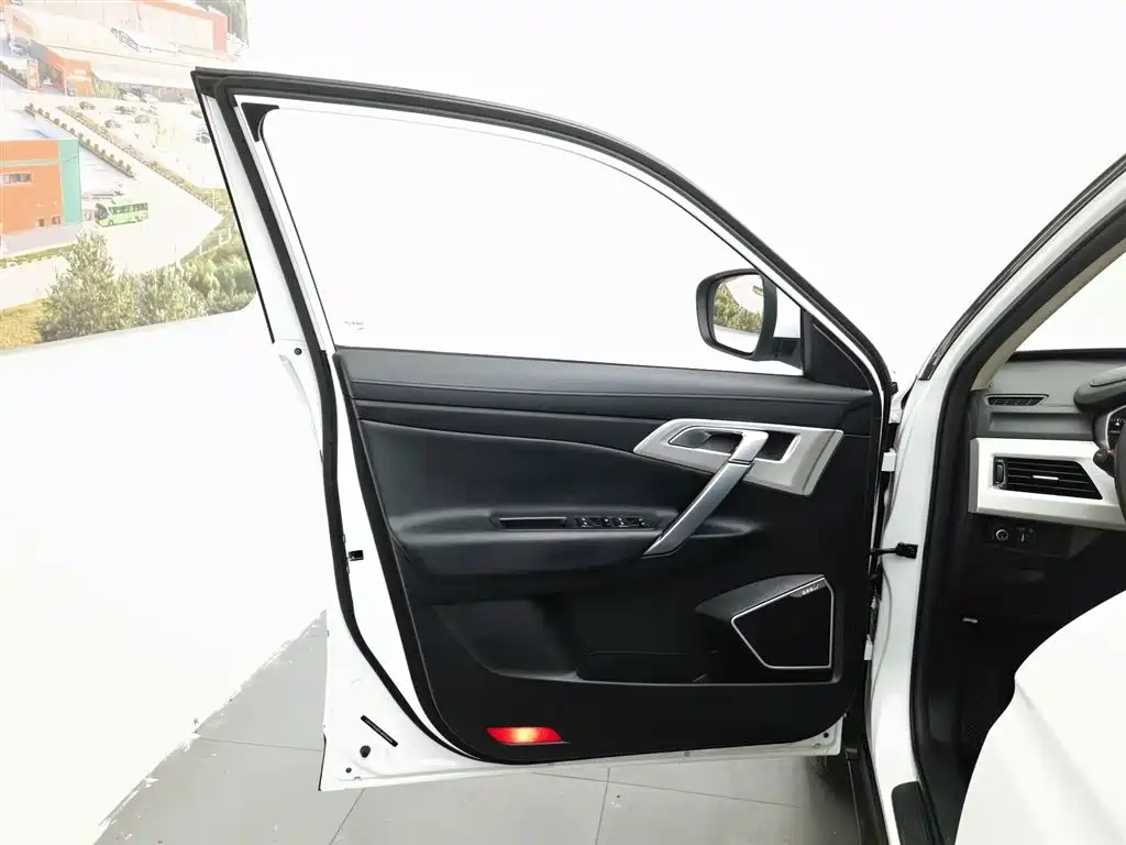 Geely Boyue 2018 2.0L MT