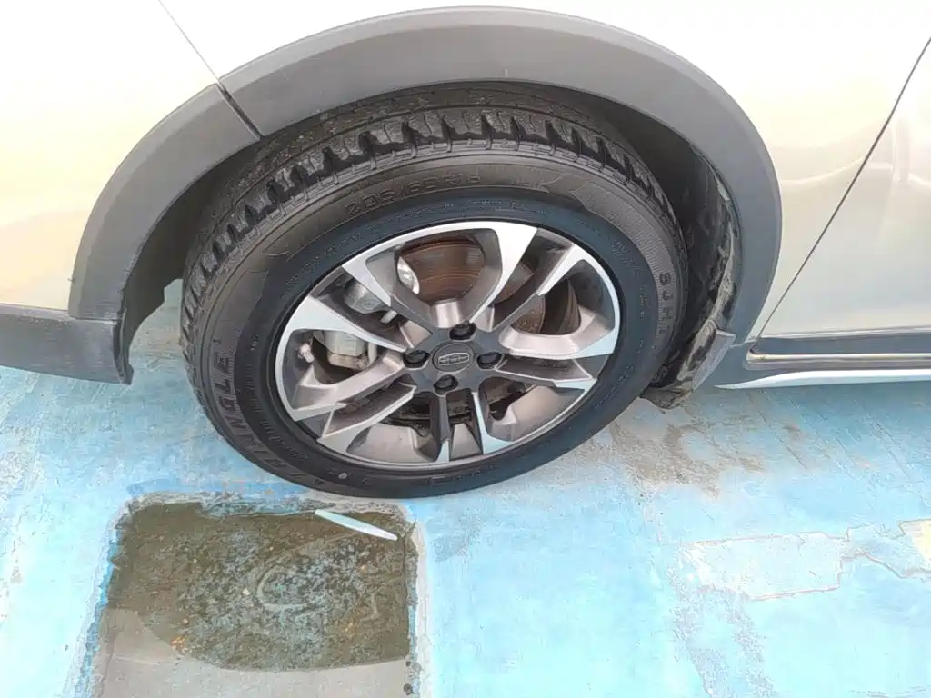 Geely Vision X3 — миниатюра 23