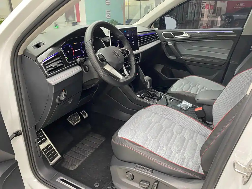 Volkswagen Tiguan X — миниатюра 9