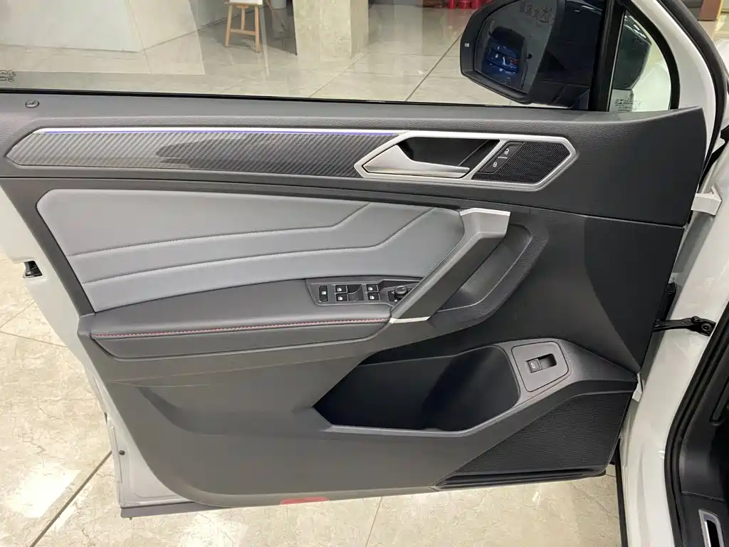 Volkswagen Tiguan X — миниатюра 8
