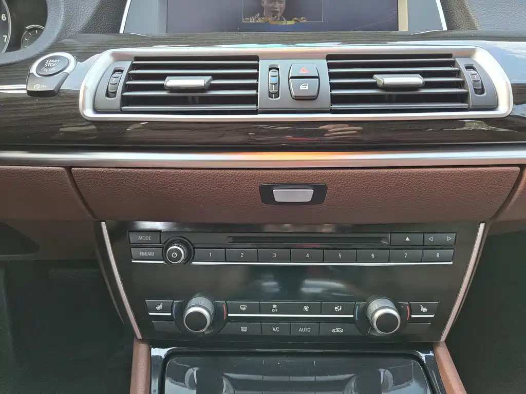 BMW 5 Series GT 528i Luxury Type, фото 12