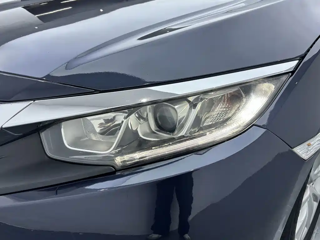 Honda Civic — миниатюра 10
