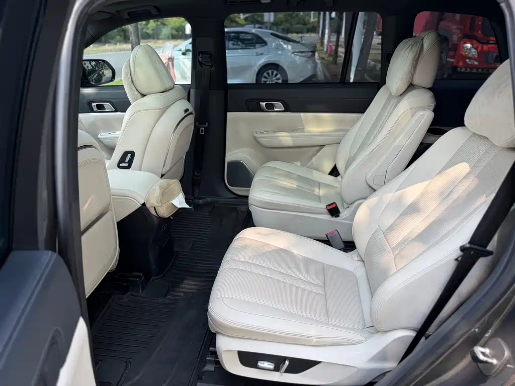 Li Auto Li ONE — миниатюра 12