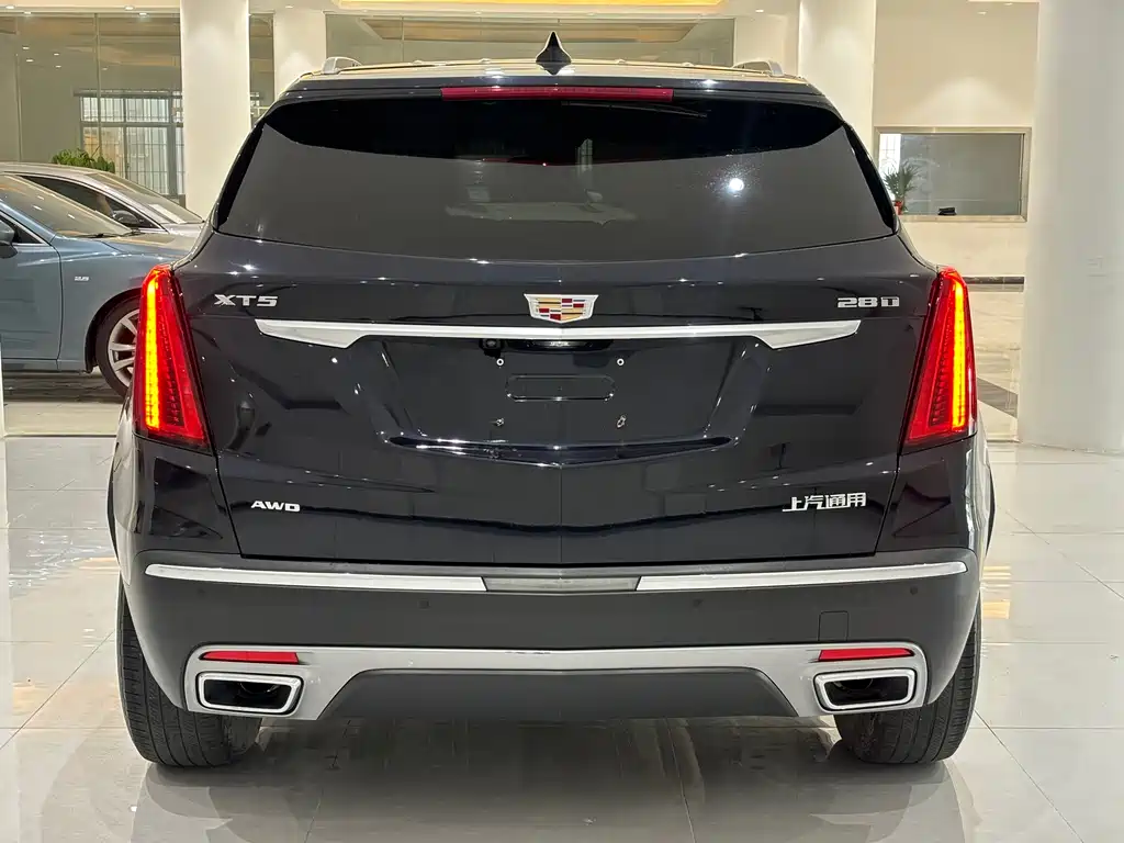 CADILLAC XT5