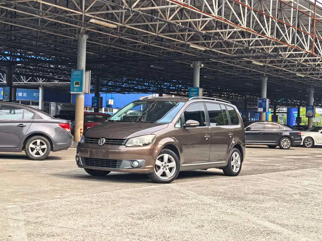 Volkswagen Touran 2014