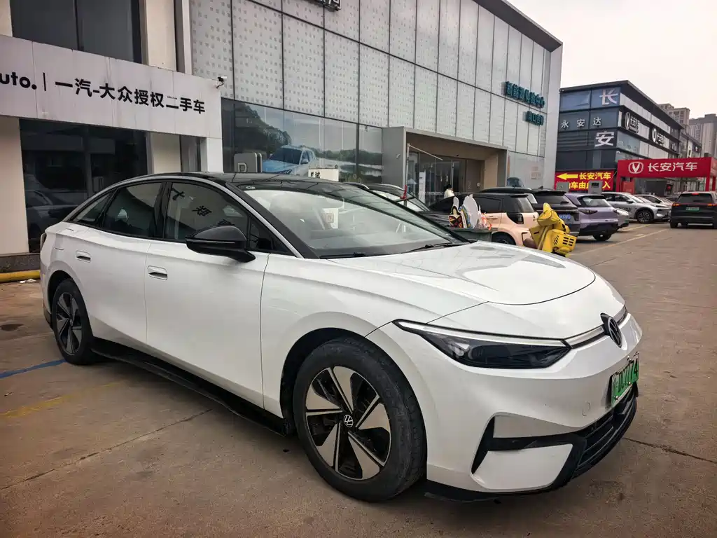 VOLKSWAGEN ID.7 VIZZION