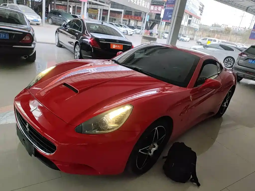 Купить Ferrari California T