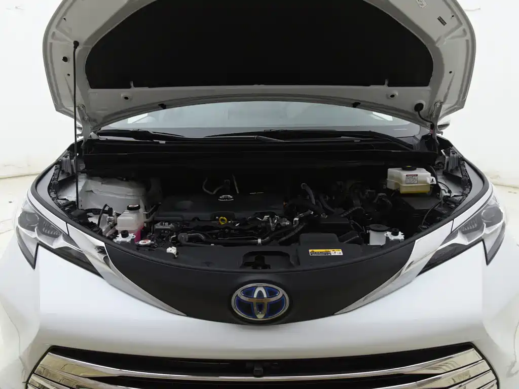 Toyota Sienna — миниатюра 10
