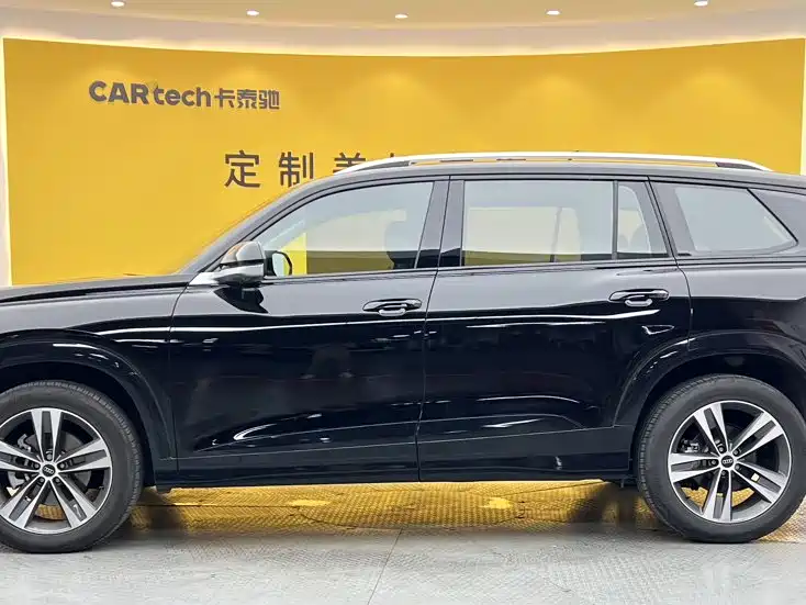 Audi Q6 — миниатюра 3