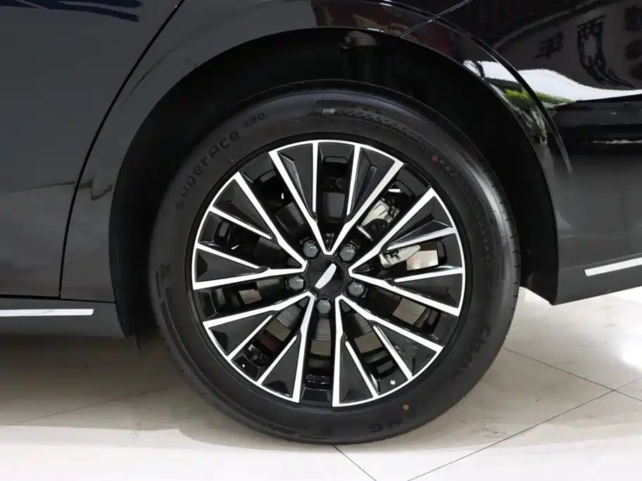 Geely Emgrand — миниатюра 16