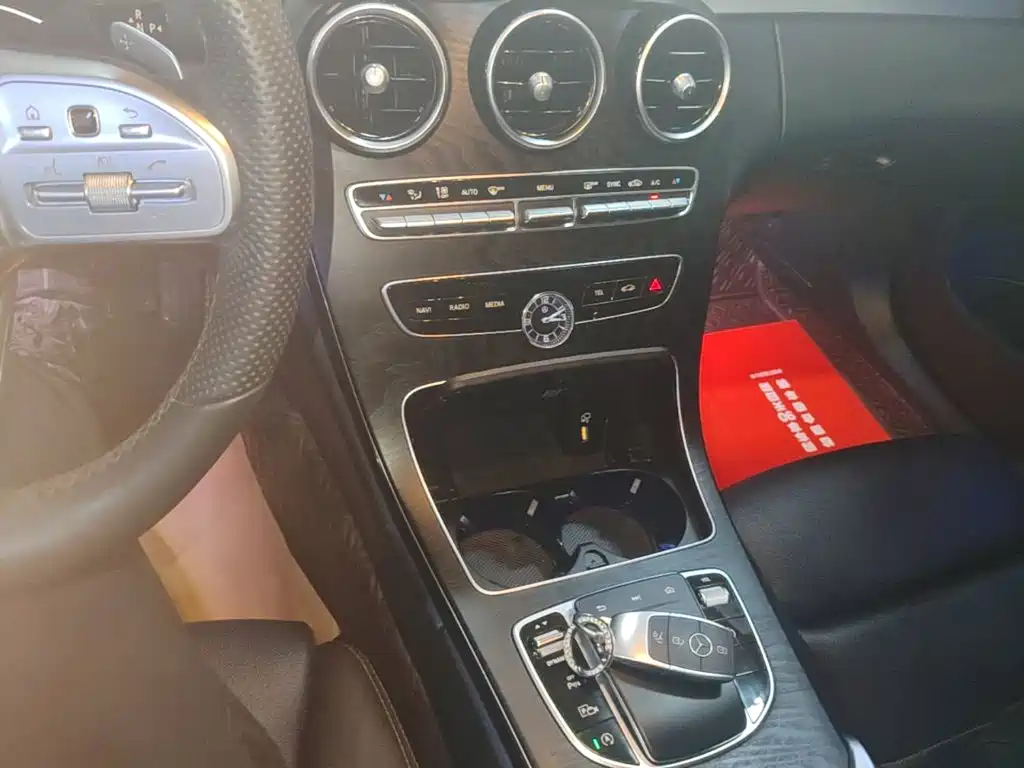 Mercedes-Benz C-Class — миниатюра 14