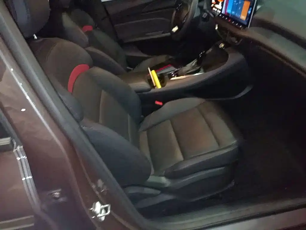 MG MG5 — миниатюра 25