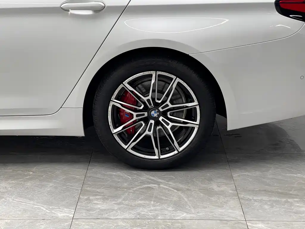 BMW 5 Series New Energy — миниатюра 19