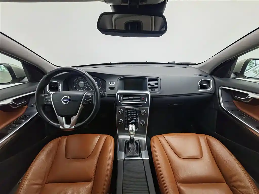 Volvo S60 (Import) — миниатюра 5