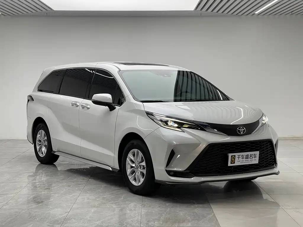 Toyota Granvia — миниатюра 3