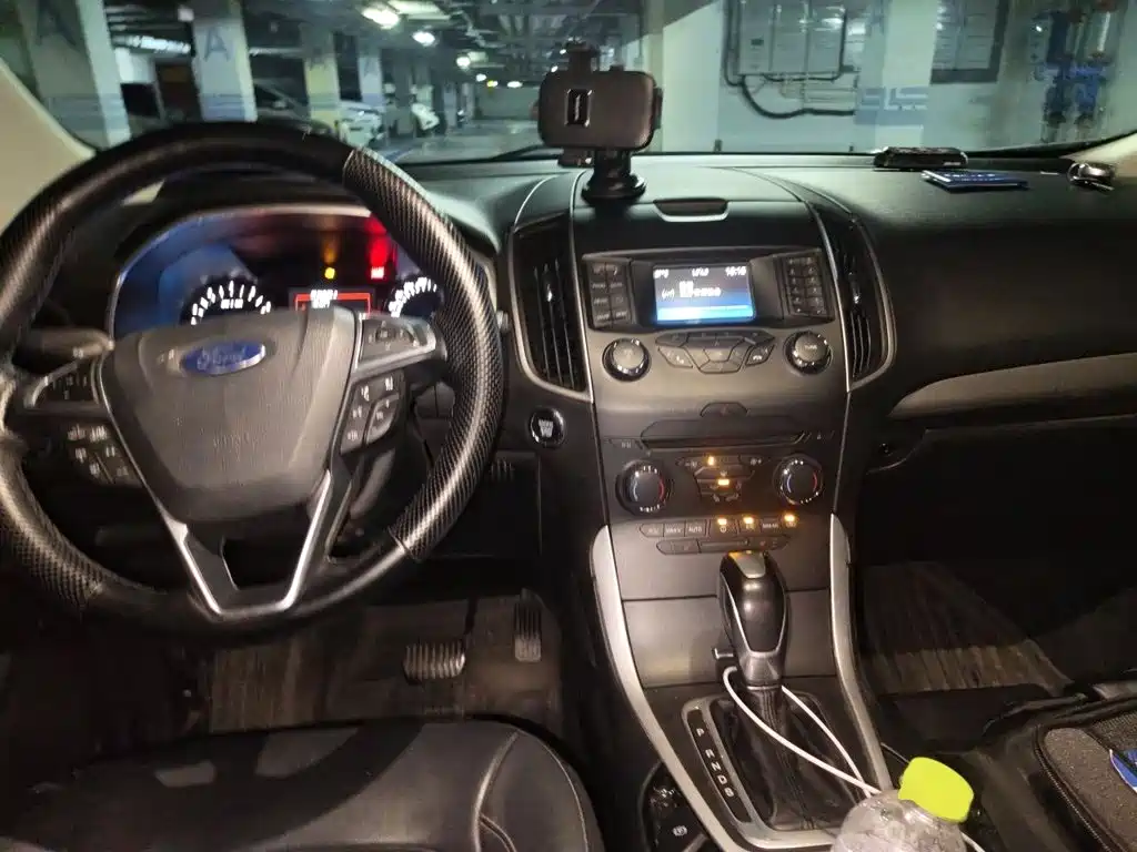 Ford Edge — миниатюра 10