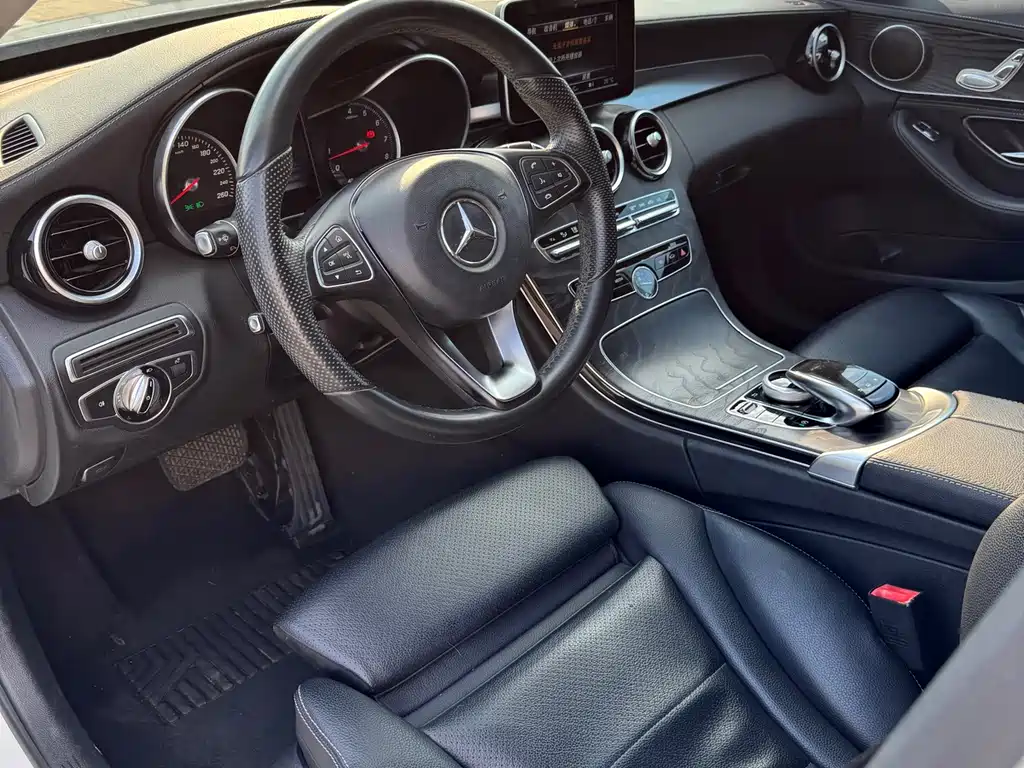 Mercedes-Benz C-Class — миниатюра 7