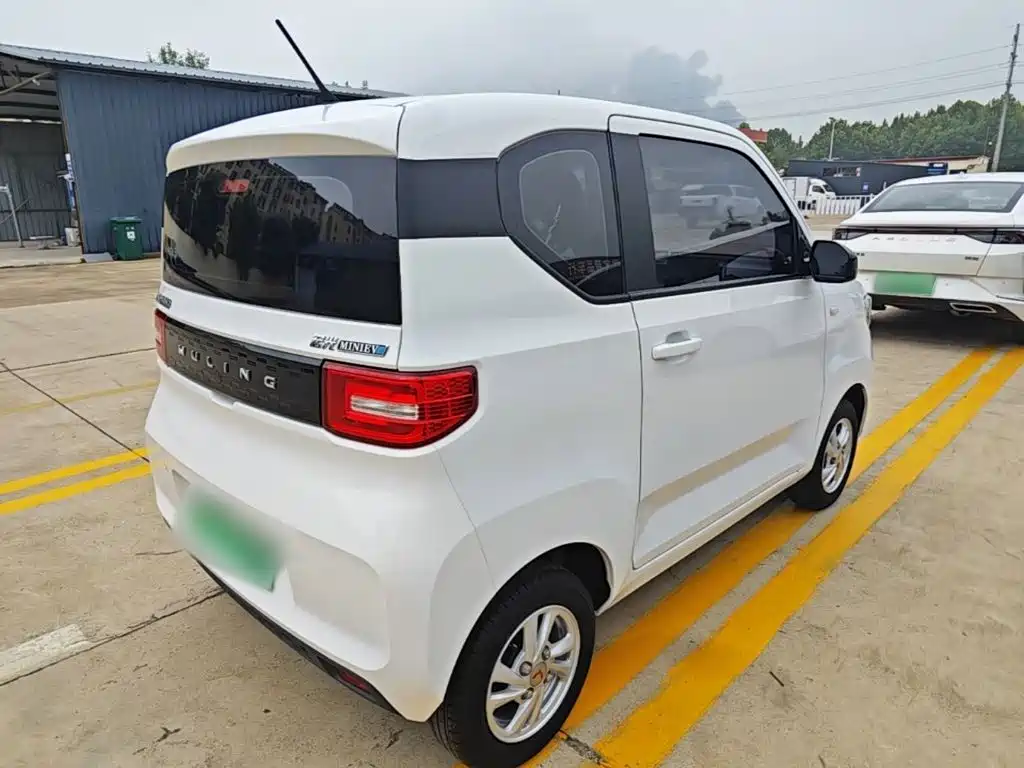 Wuling MINIEV — миниатюра 7