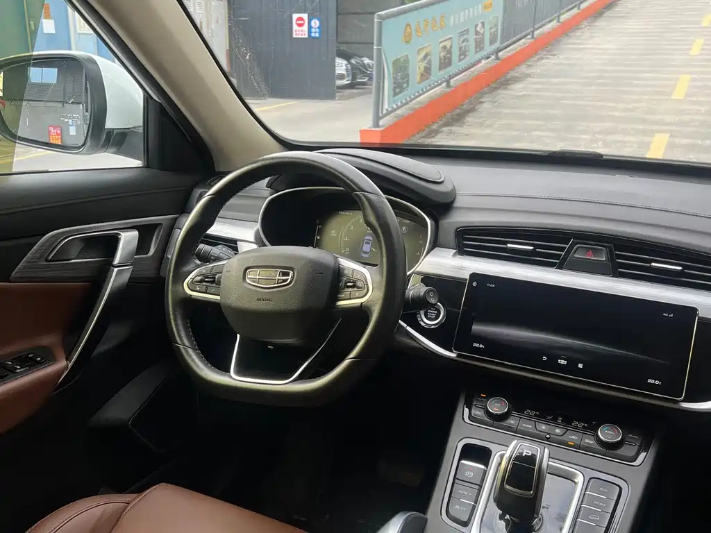 Geely Boyue — миниатюра 10