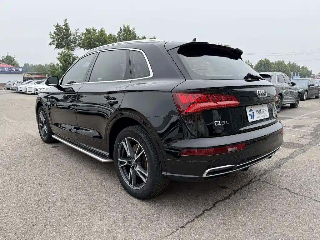Audi Q5L — миниатюра 6