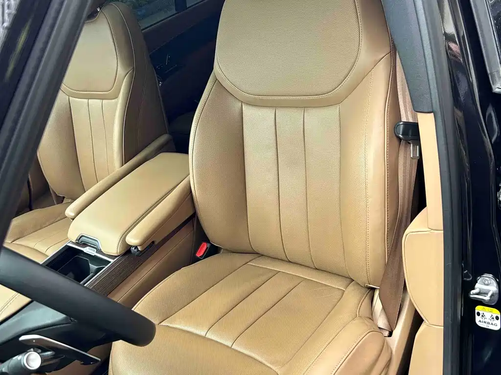 Land Rover Range Rover 2023 3.0 L6 400PS мест Long Wheelbase
