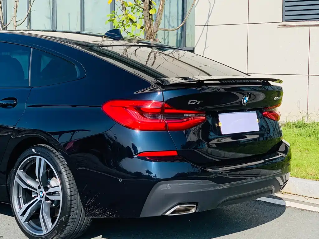 BMW 6 Series GT — миниатюра 8