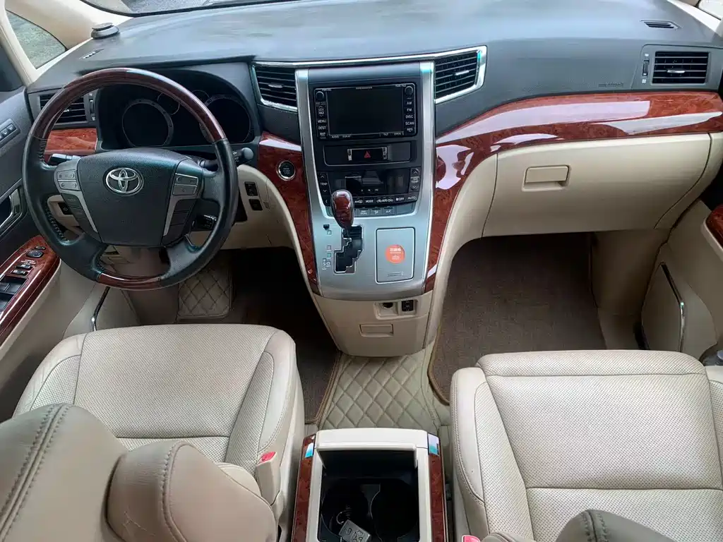 Toyota Alphard 2011 3.5L Luxury