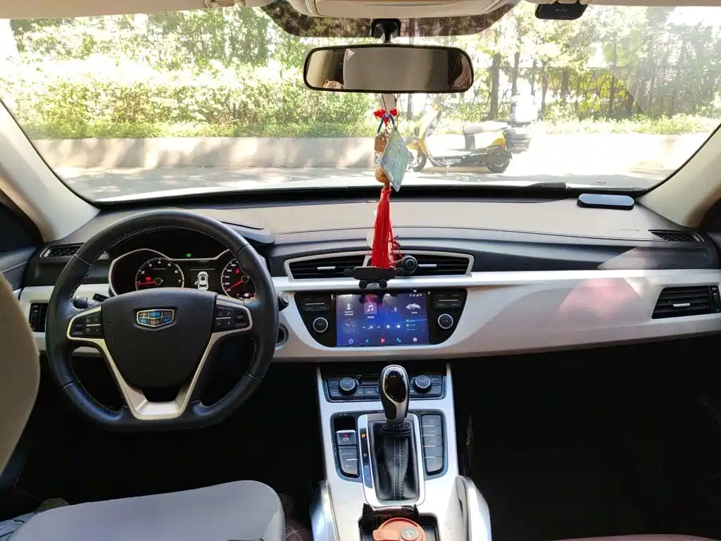 Geely Boyue — миниатюра 10