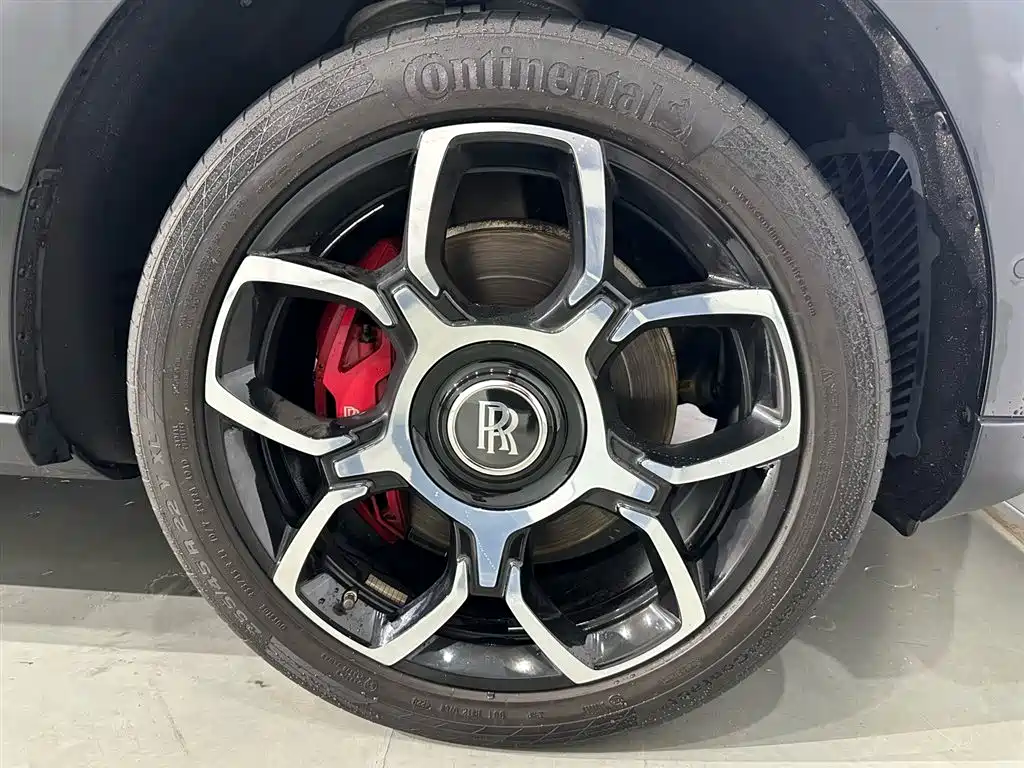 ROLLS-ROYCE CULLINAN