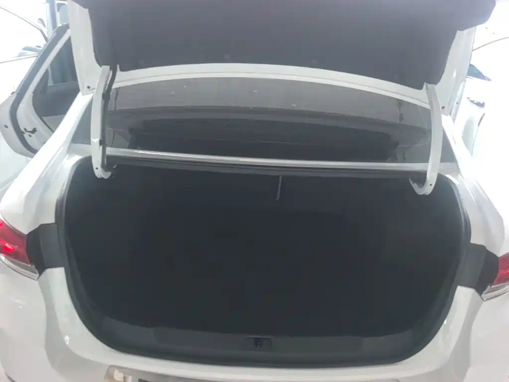 Buick Excelle — миниатюра 19