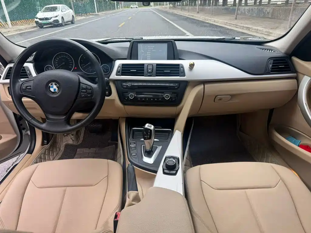 BMW 3 Series — миниатюра 12