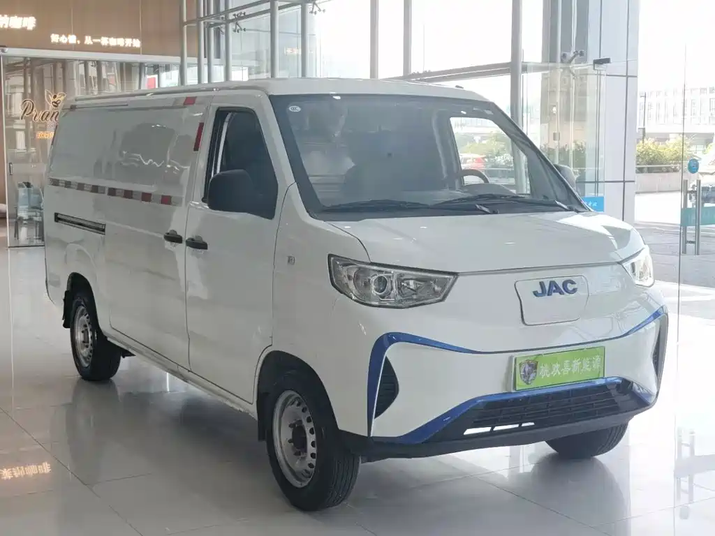 JAC Bluecat — миниатюра 3