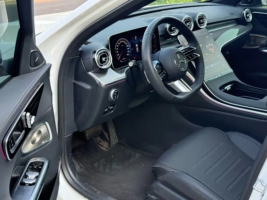 Mercedes-Benz C-Class — миниатюра 2