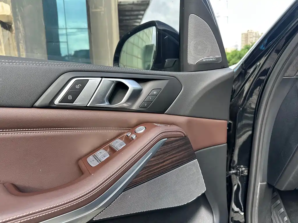 BMW X5 2022 xDrive 40Li M Sport