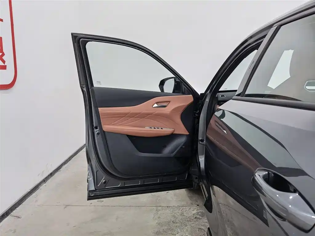 CHANGAN UNI Z NEW ENERGY