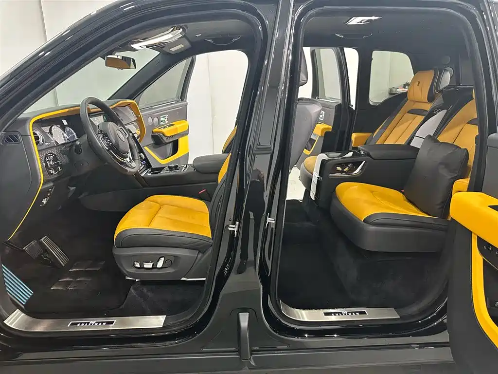 ROLLS-ROYCE CULLINAN