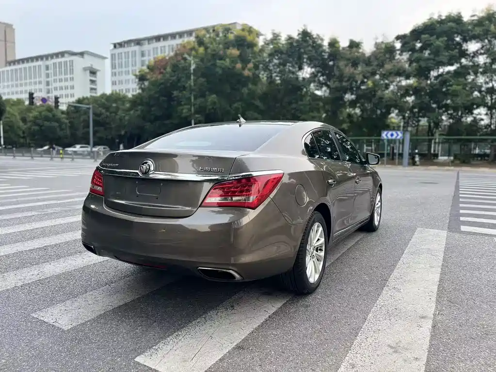Buick LaCrosse — миниатюра 5