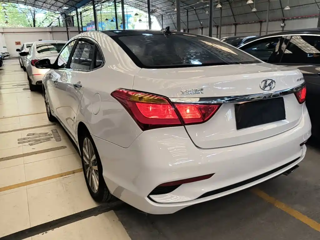 Hyundai Mistra — миниатюра 5