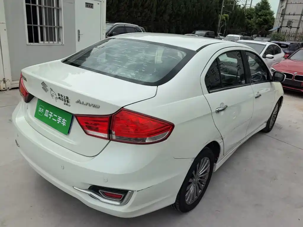 Suzuki Alivio — миниатюра 7