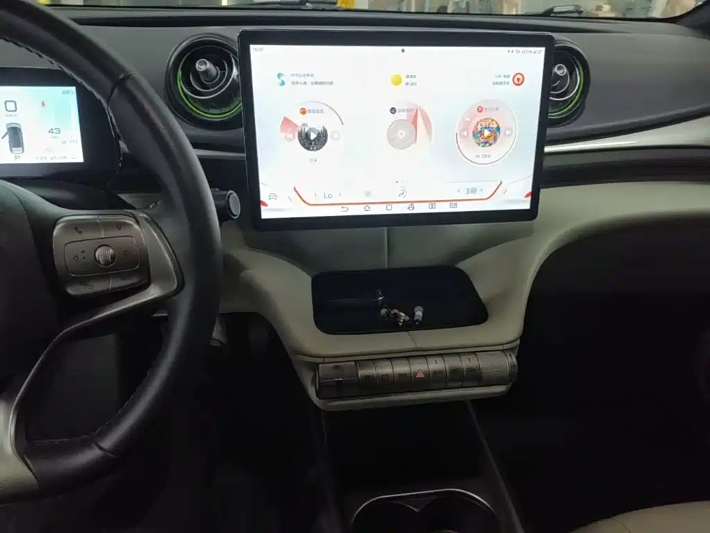 BYD Dolphin — миниатюра 13