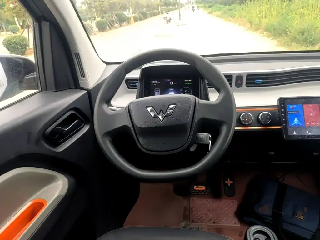 Wuling MINIEV — миниатюра 11