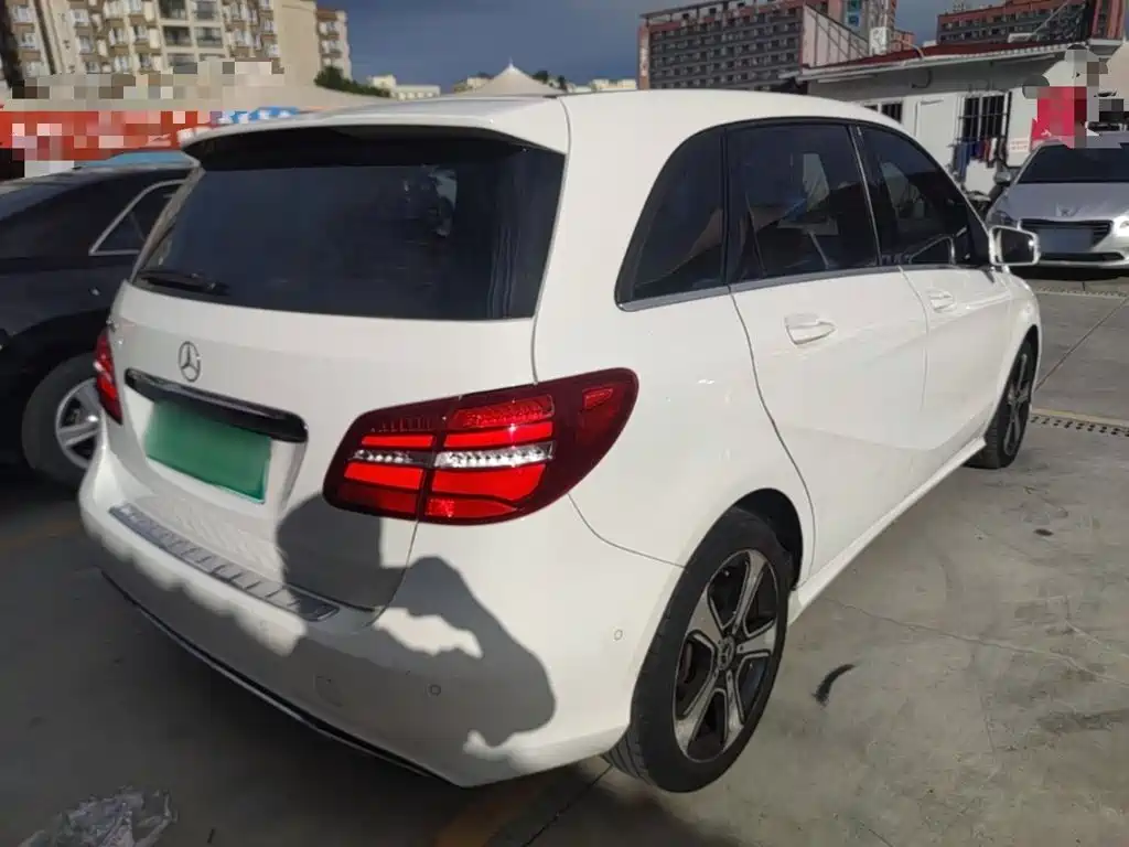 Mercedes-Benz B-Class — миниатюра 7