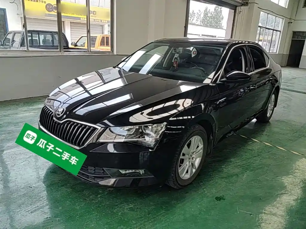 Купить Skoda Superb