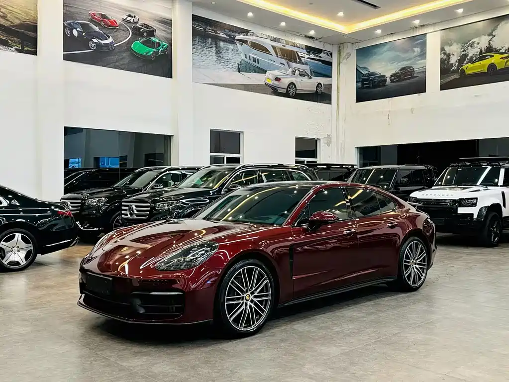 Porsche Panamera 2021