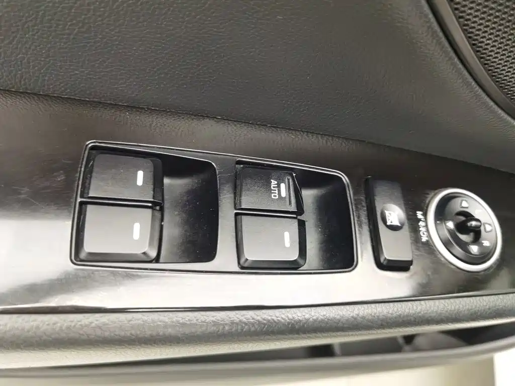 Hyundai Mistra — миниатюра 9